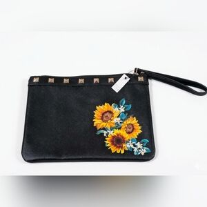 NWT White House Black Market Wristlet